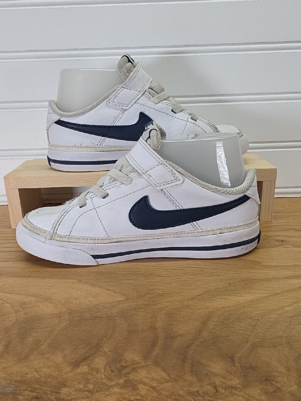 Nike Kids Court Legacy White And Navy Sneakers Size 9.5